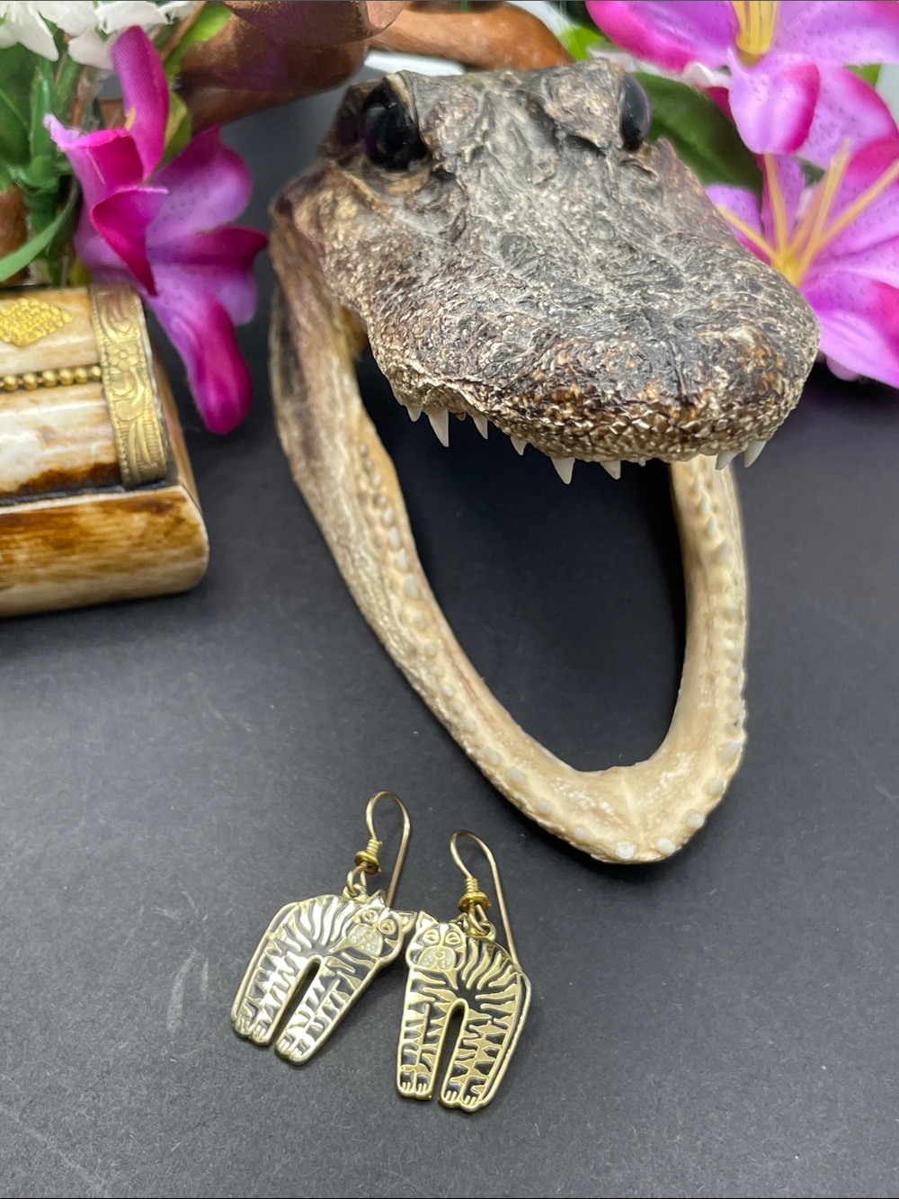 Laurel Burch “jungle cat” hook earrings vintage